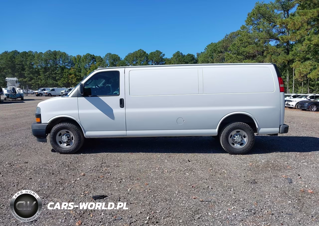 2018 Chevrolet Express 3500 Work Van VIN:1GCZGHFG6J1225525 - 14