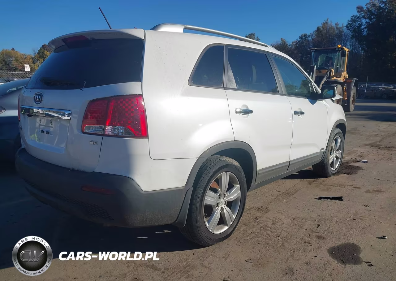 2013 Kia Sorento Ex VIN:5XYKUDA62DG374391 - 4