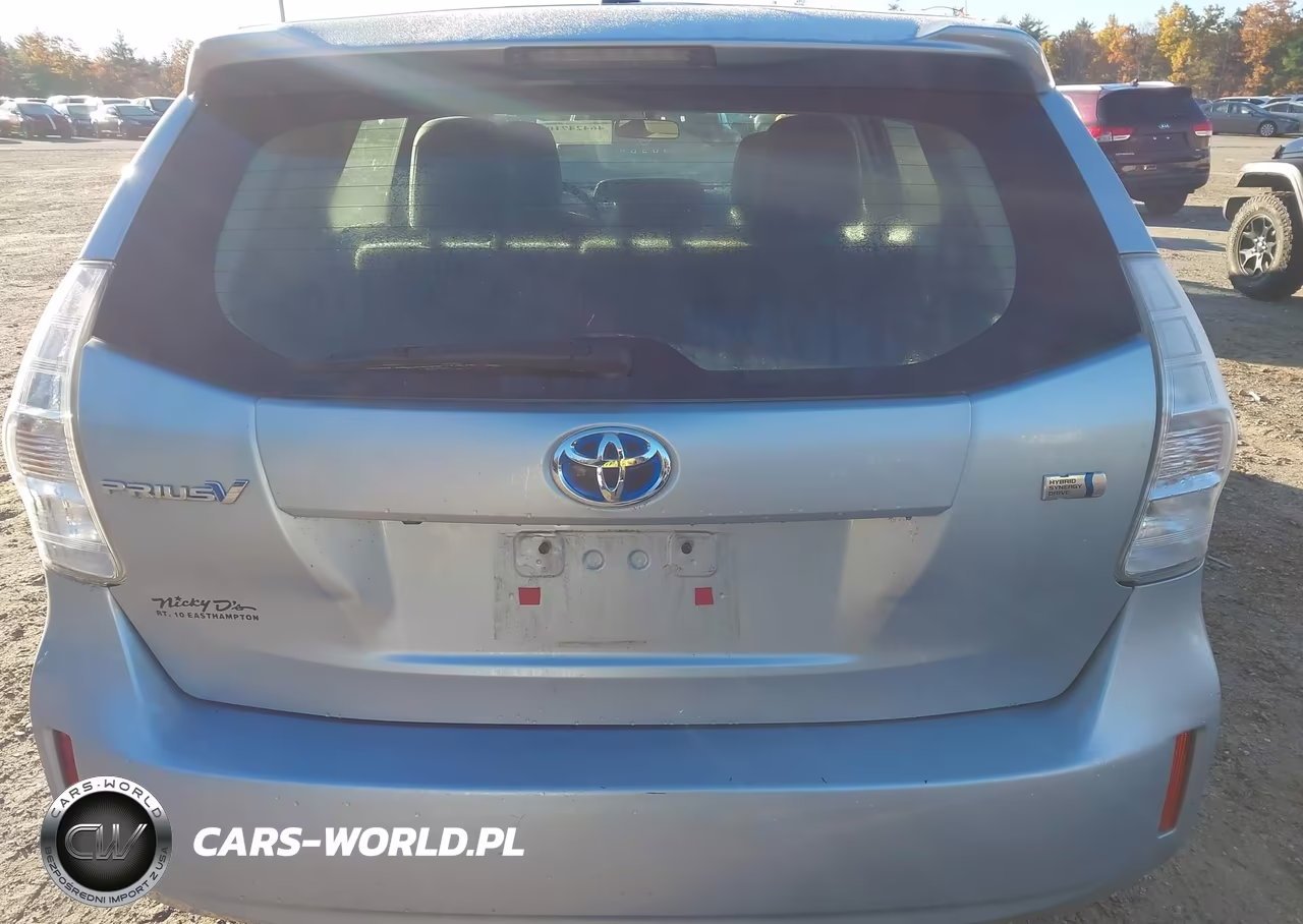 2013 Toyota Prius V Three VIN:JTDZN3EU5D3196110 - 6