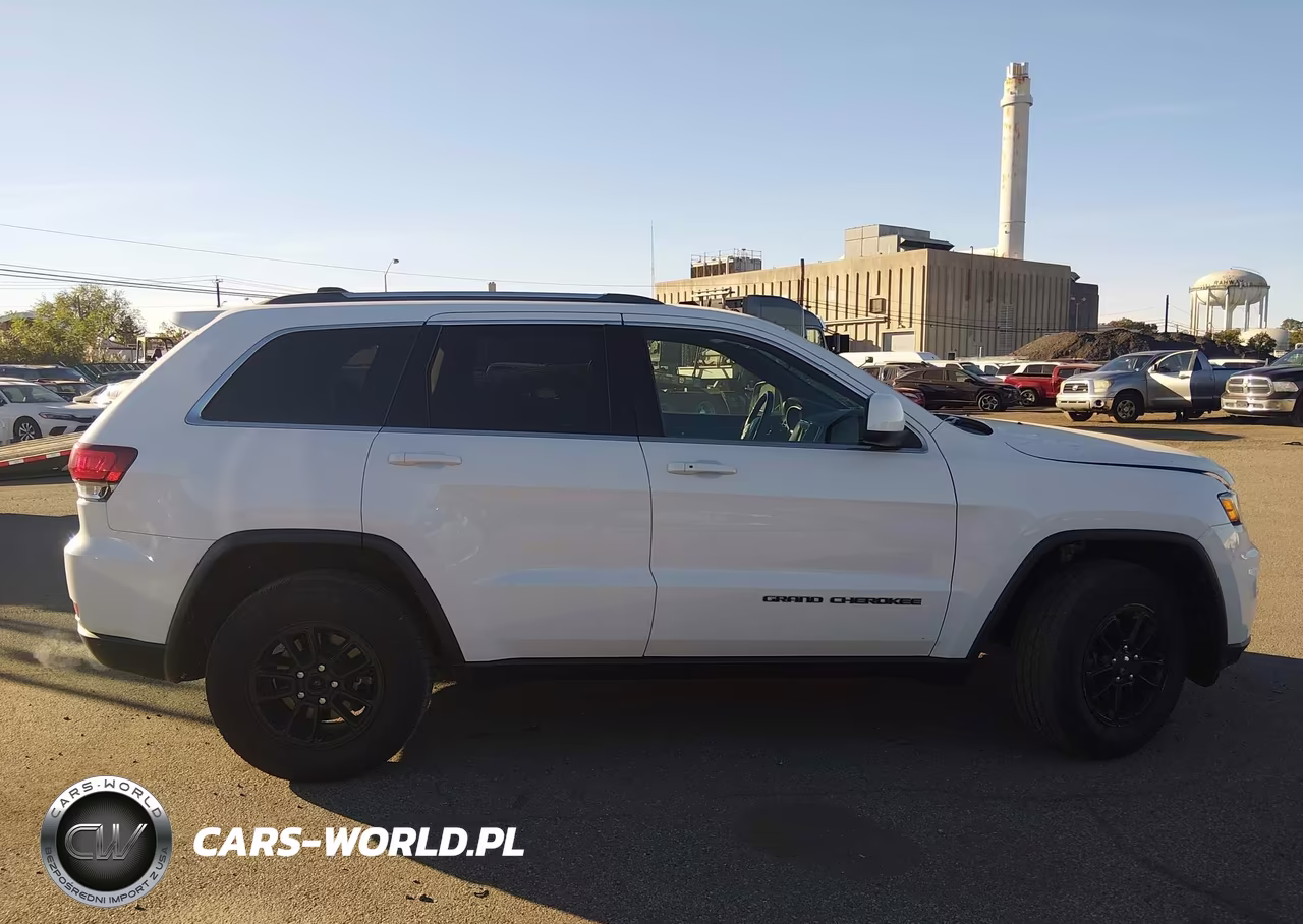 2020 Jeep Grand Cherokee Laredo E 4X4 VIN:1C4RJFAG9LC336848 - 14