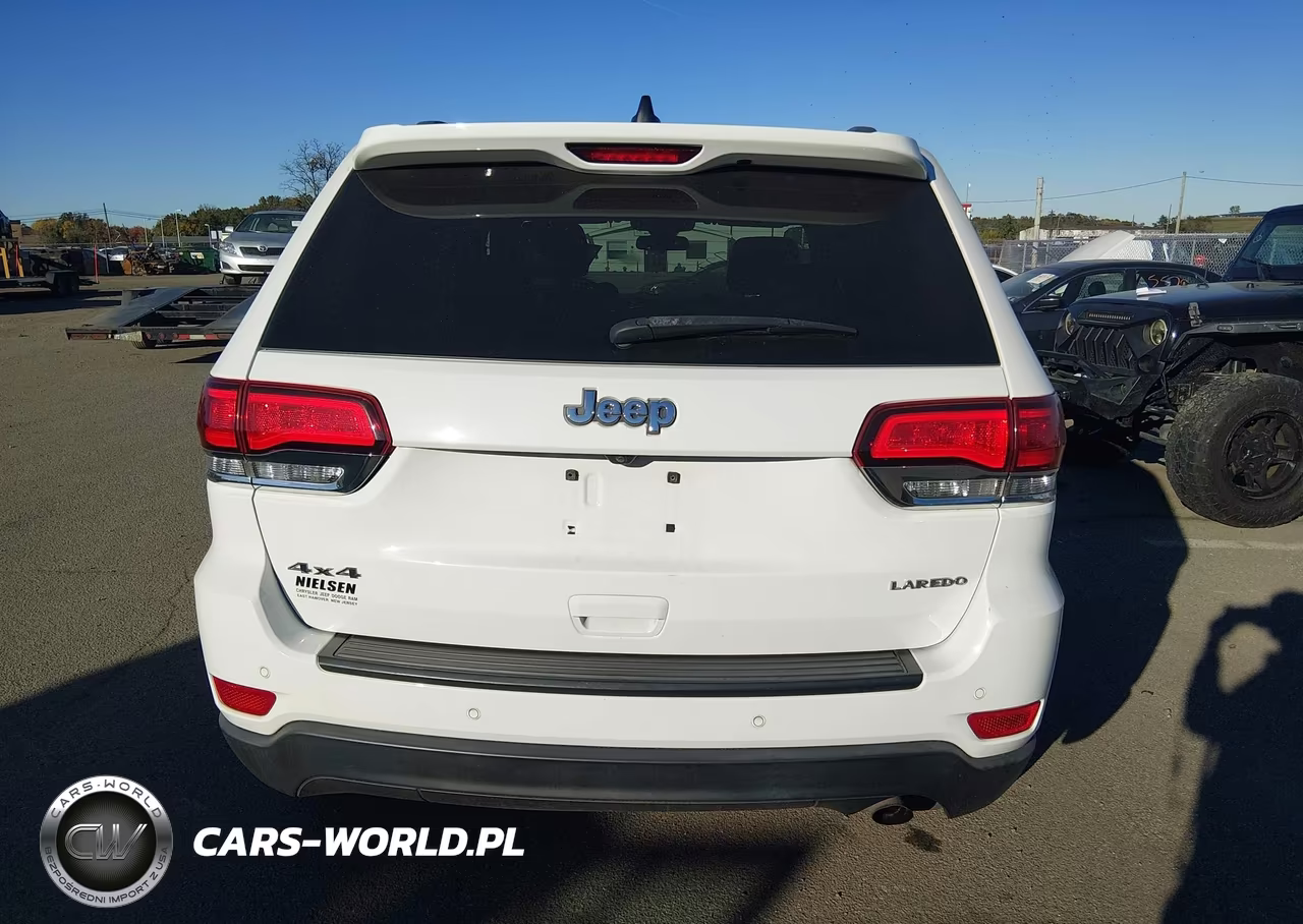 2020 Jeep Grand Cherokee Laredo E 4X4 VIN:1C4RJFAG9LC336848 - 17