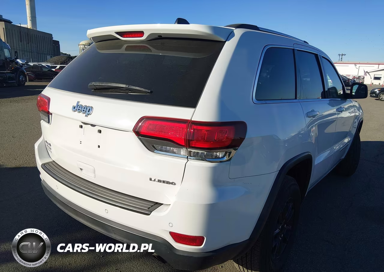 2020 Jeep Grand Cherokee Laredo E 4X4 VIN:1C4RJFAG9LC336848 - 4