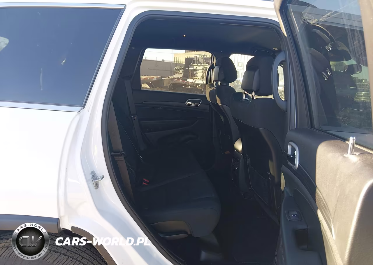 2020 Jeep Grand Cherokee Laredo E 4X4 VIN:1C4RJFAG9LC336848 - 8