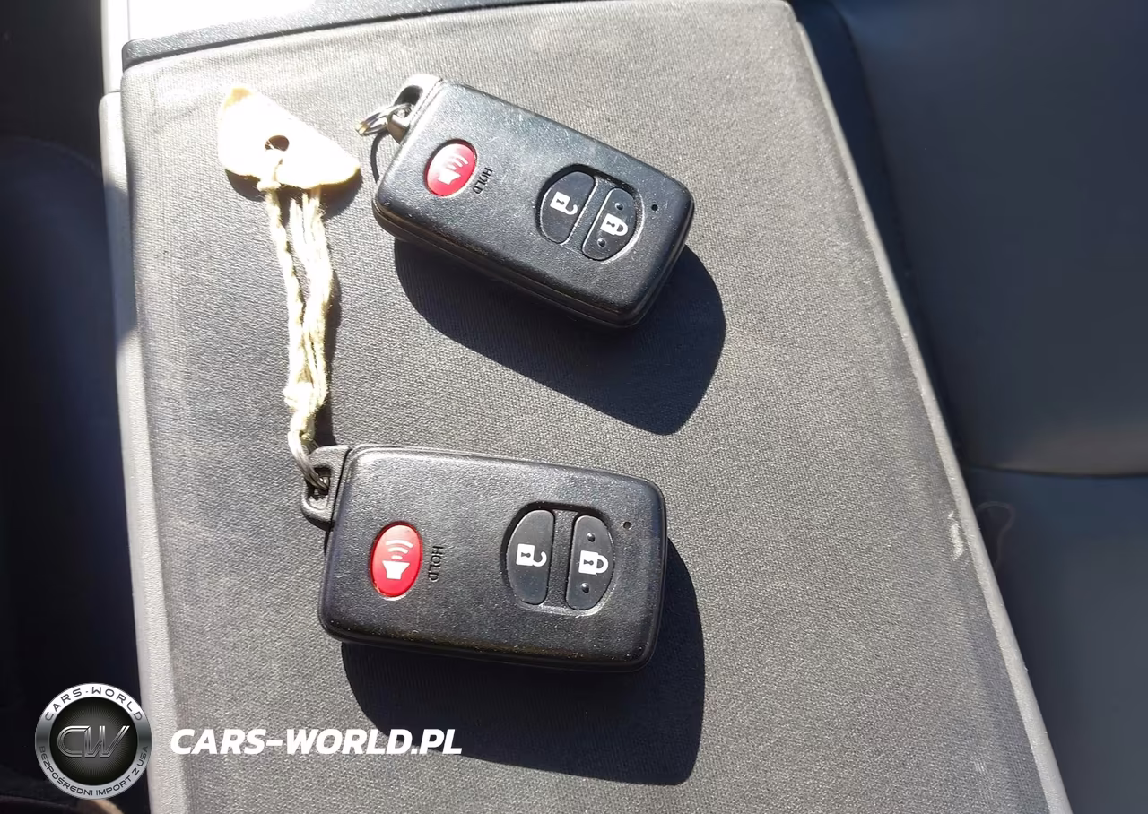 2012 Toyota Prius V Five VIN:JTDZN3EU1C3094897 - 11