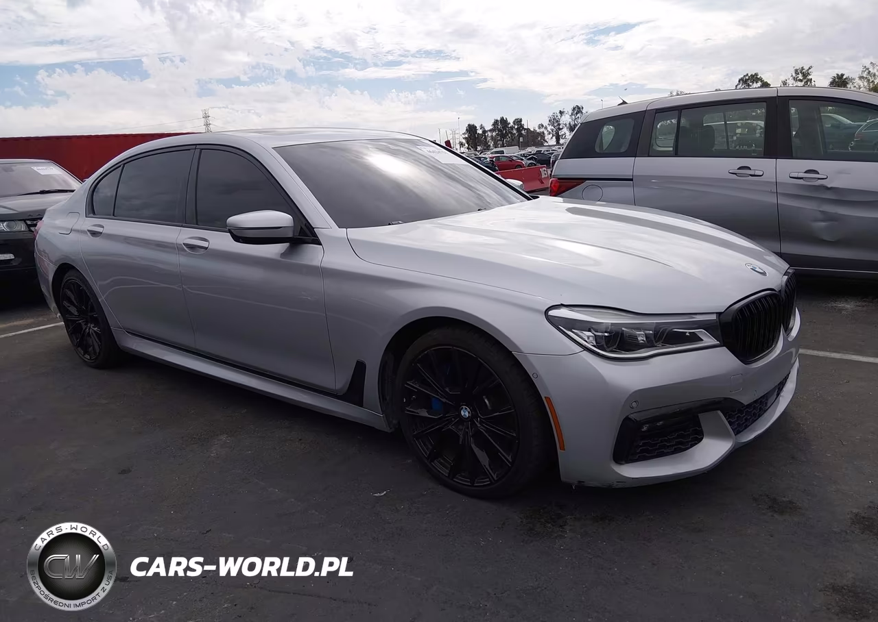 2016 BMW 750I