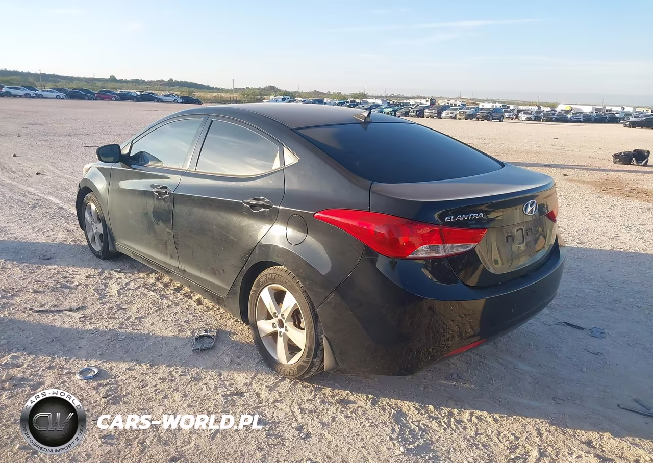 2013 Hyundai Elantra Gls VIN:KMHDH4AE6DU827068 - 3