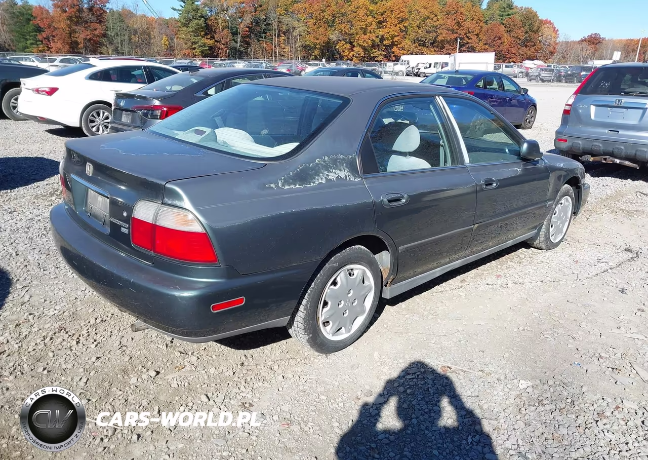 1997 Honda Accord Lx VIN:1HGCD5638VA073331 - 4