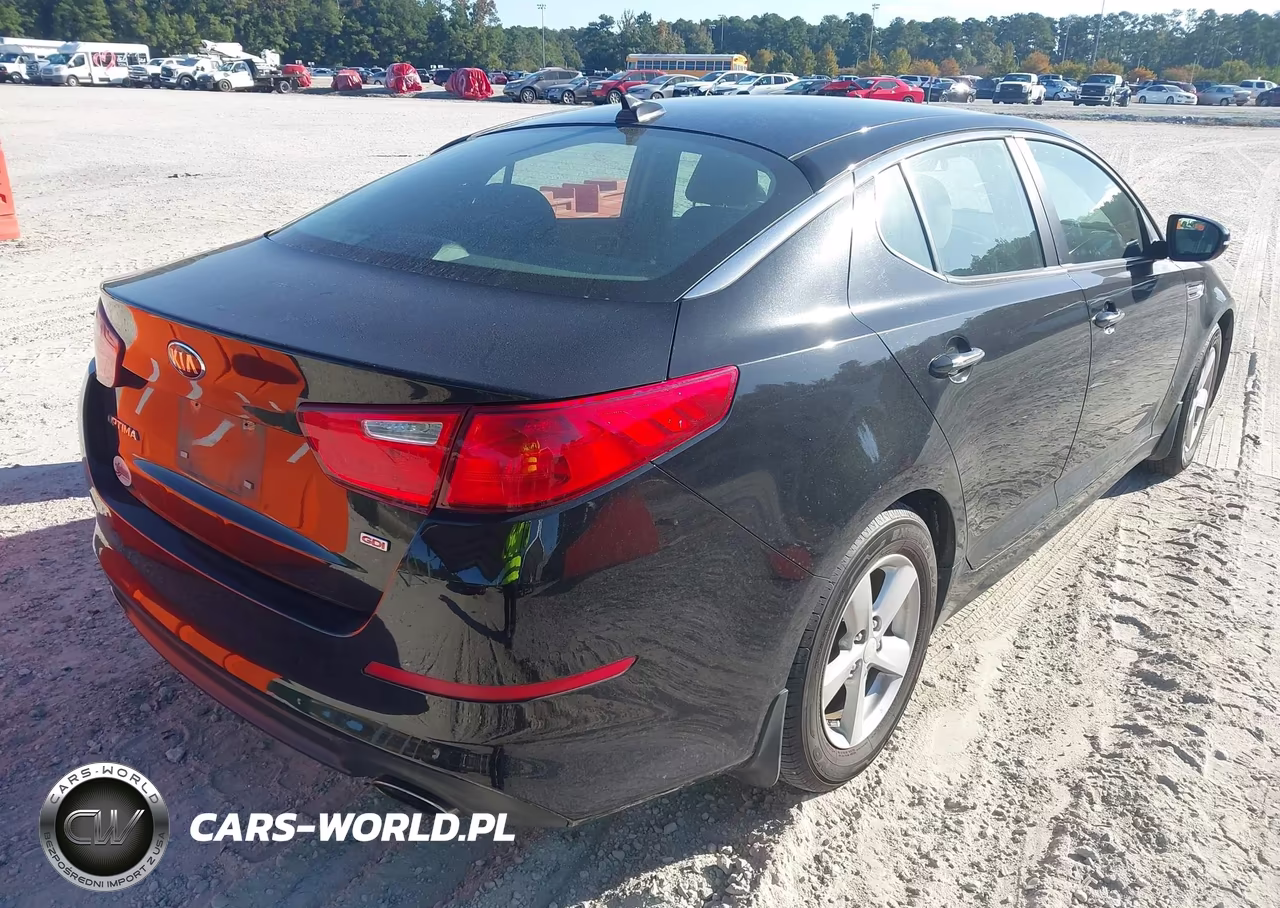 2015 Kia Optima Lx VIN:5XXGM4A70FG428809 - 4