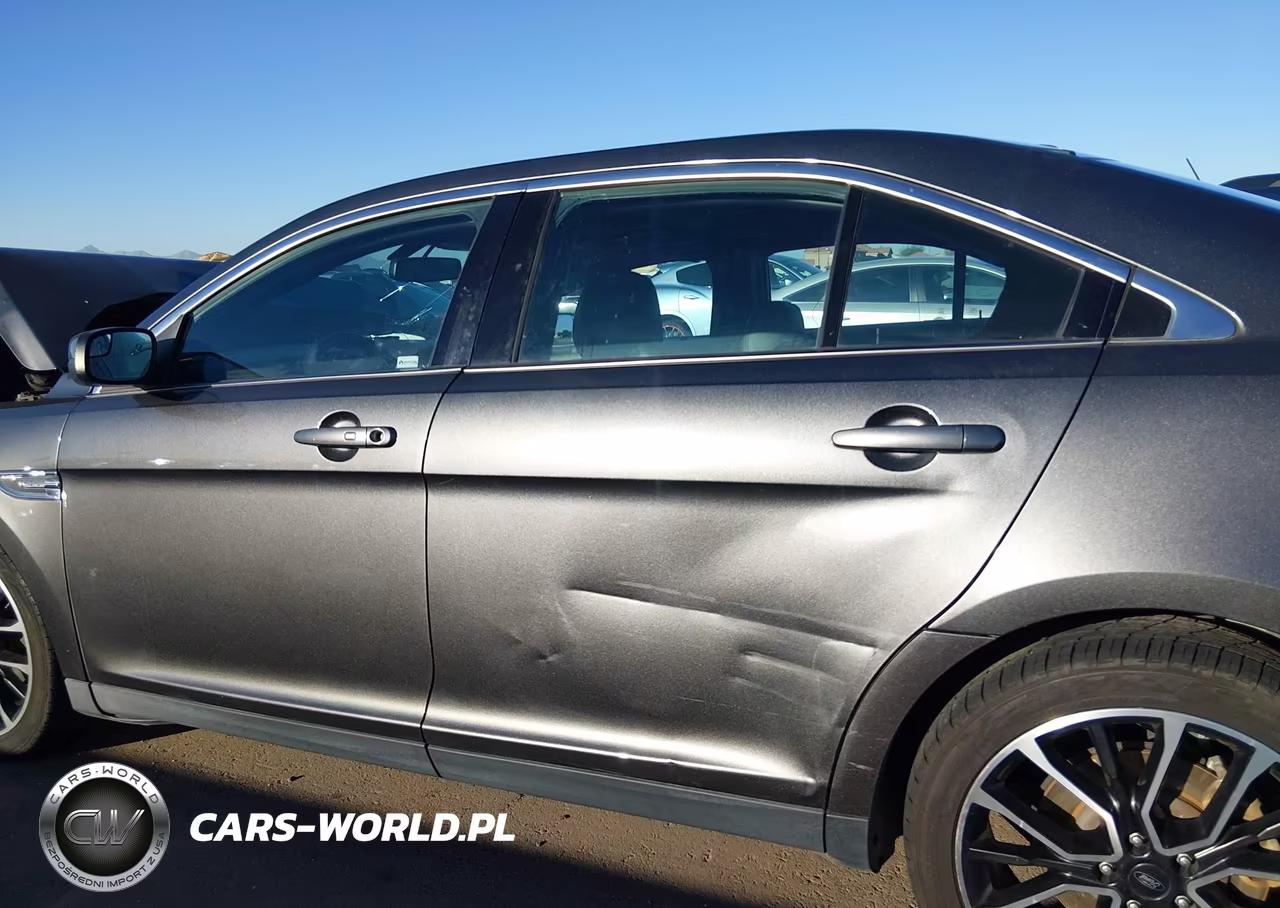 2018 Ford Taurus Sel VIN:1FAHP2E8XJG112182 - 15