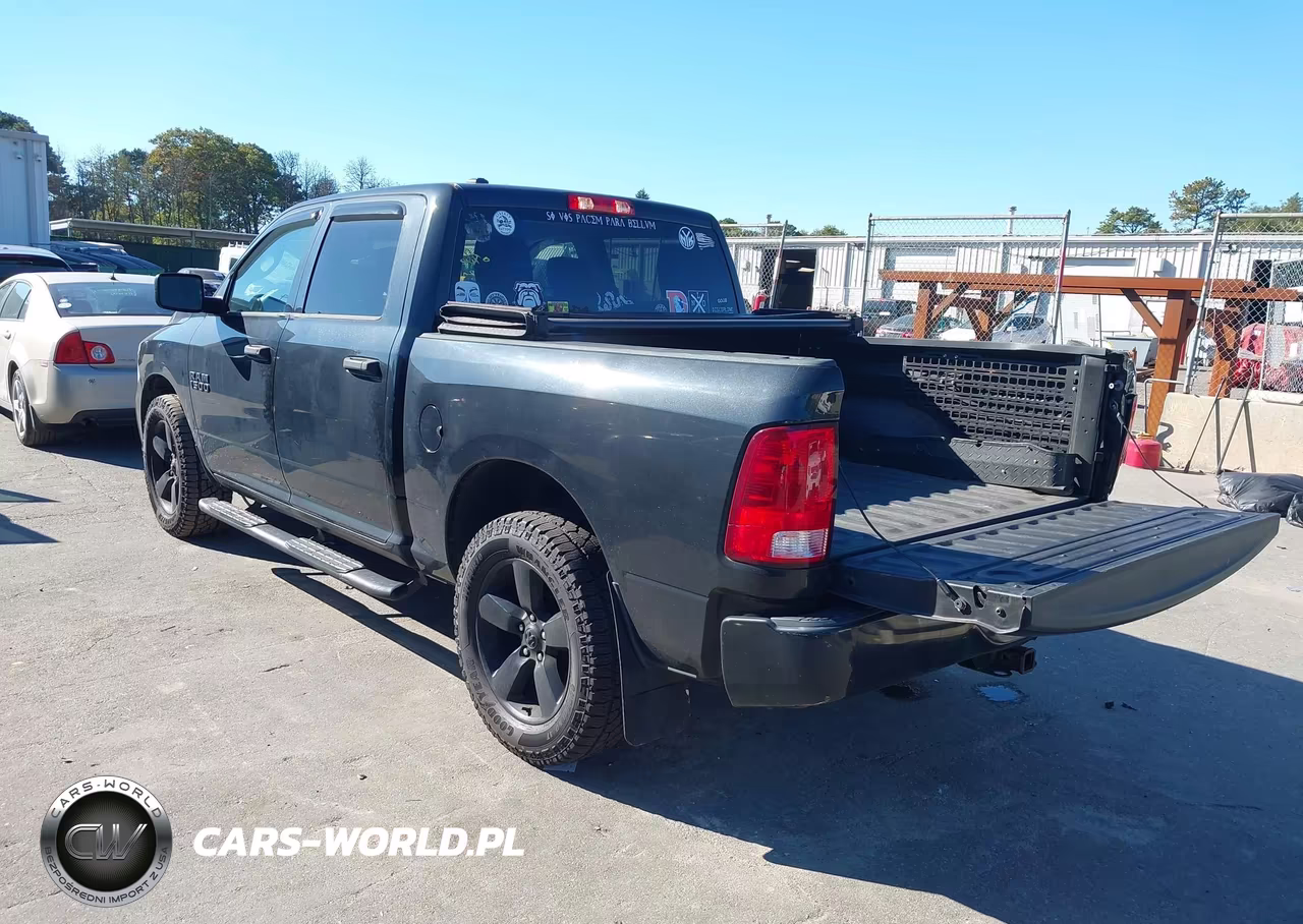 2018 Ram 1500 Express 4X4 5'7 Box VIN:1C6RR7KG9JS258658 - 3