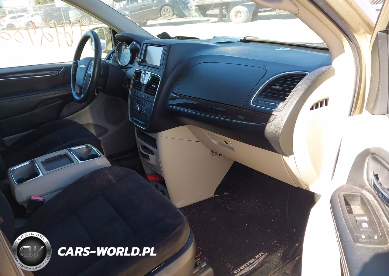 2012 Chrysler Town & Country Touring VIN:2C4RC1BG3CR117757 - 5