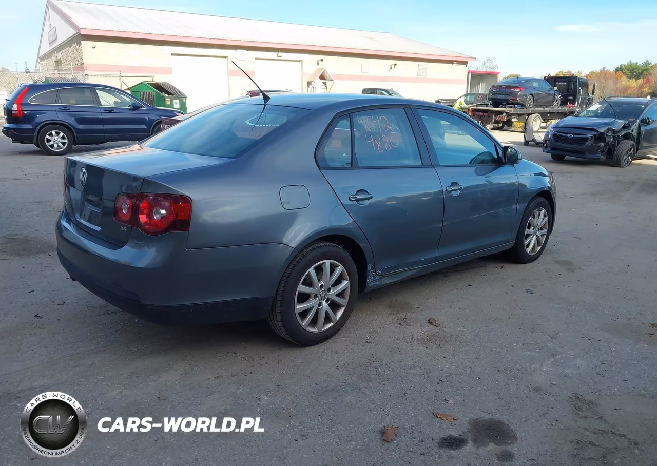 2010 Volkswagen Jetta Limited Edition VIN:3VWRZ7AJ3AM095971 - 4