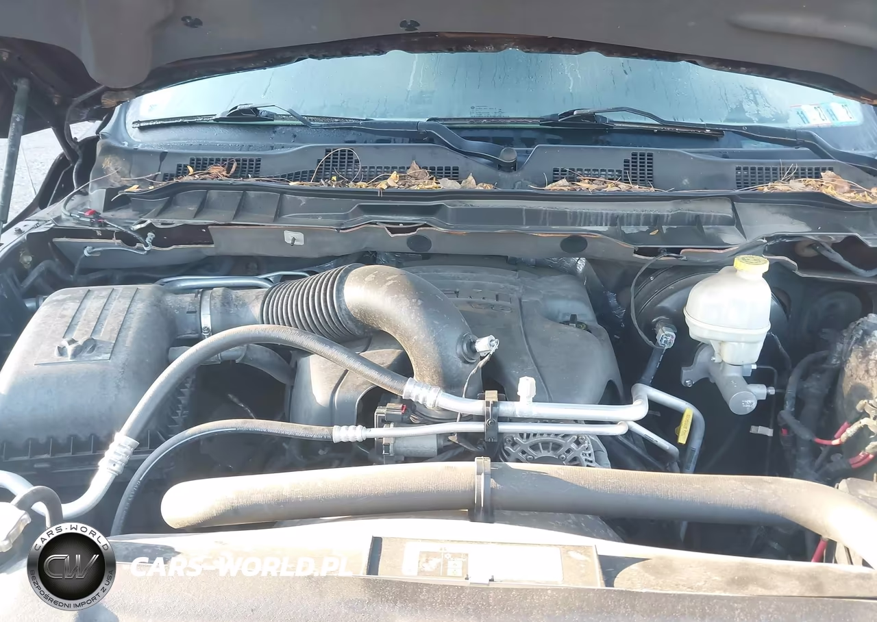 2015 Ram 1500 Laramie VIN:1C6RR7JT5FS599786 - 10