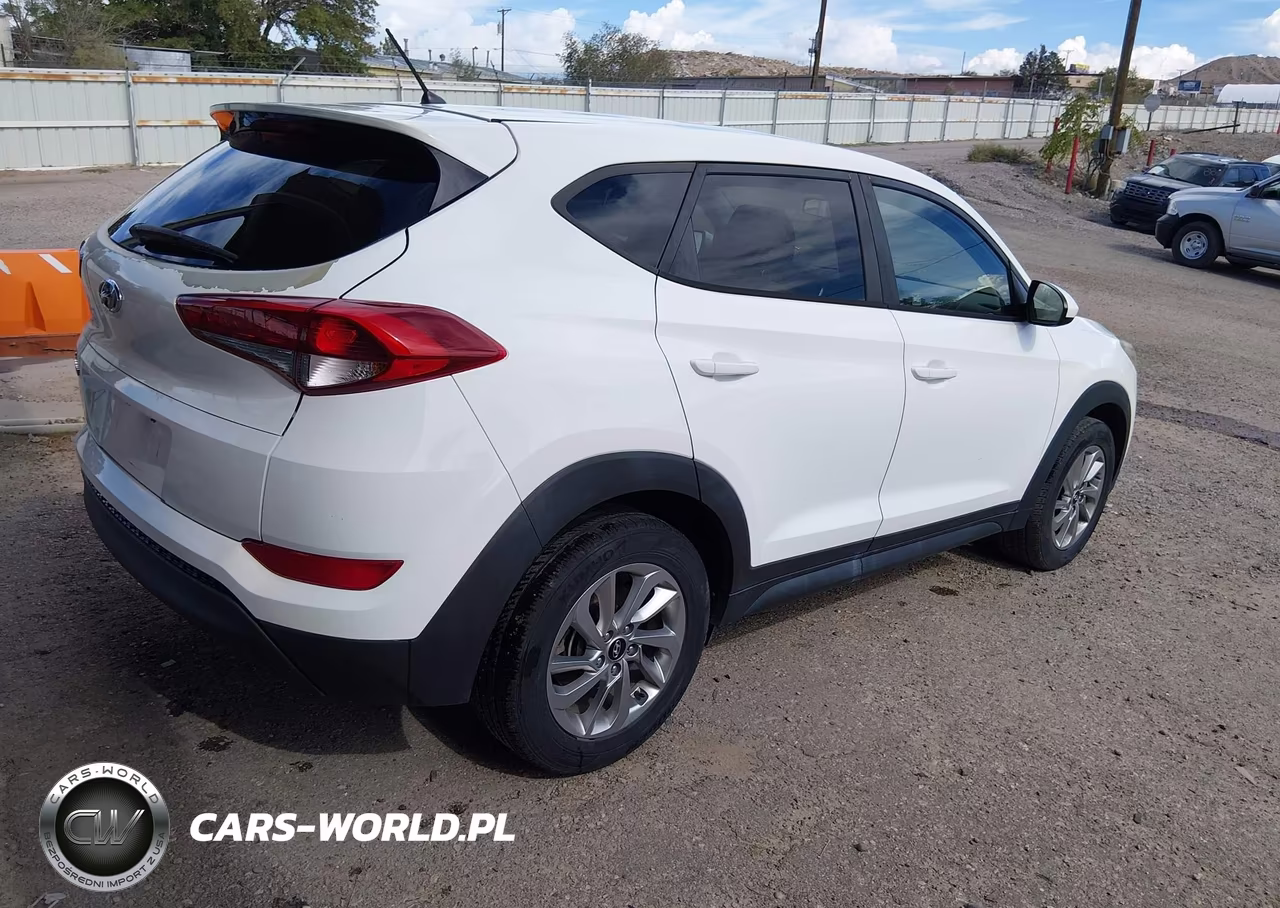 2018 Hyundai Tucson Se VIN:KM8J23A40JU657016 - 4