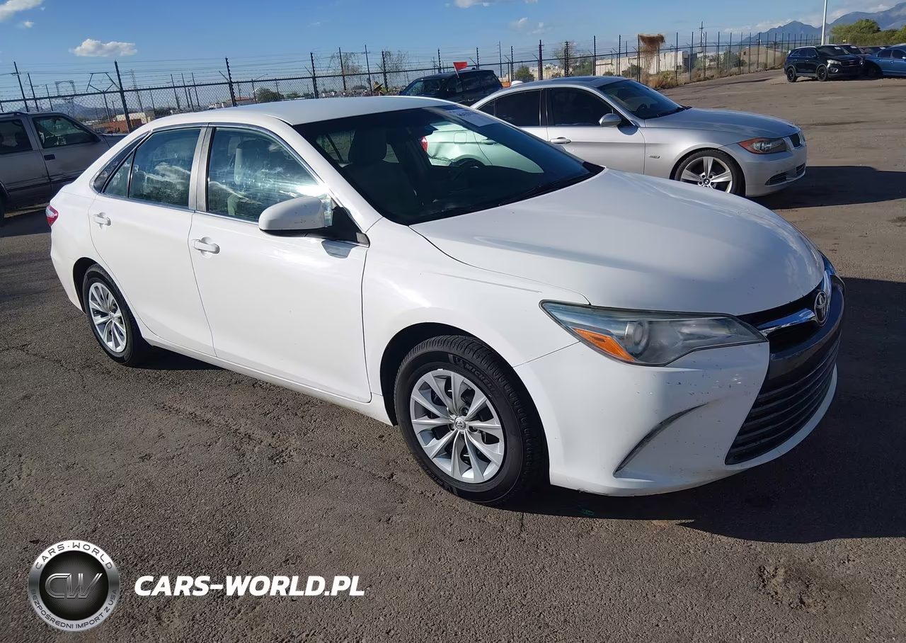2016 Toyota Camry Le