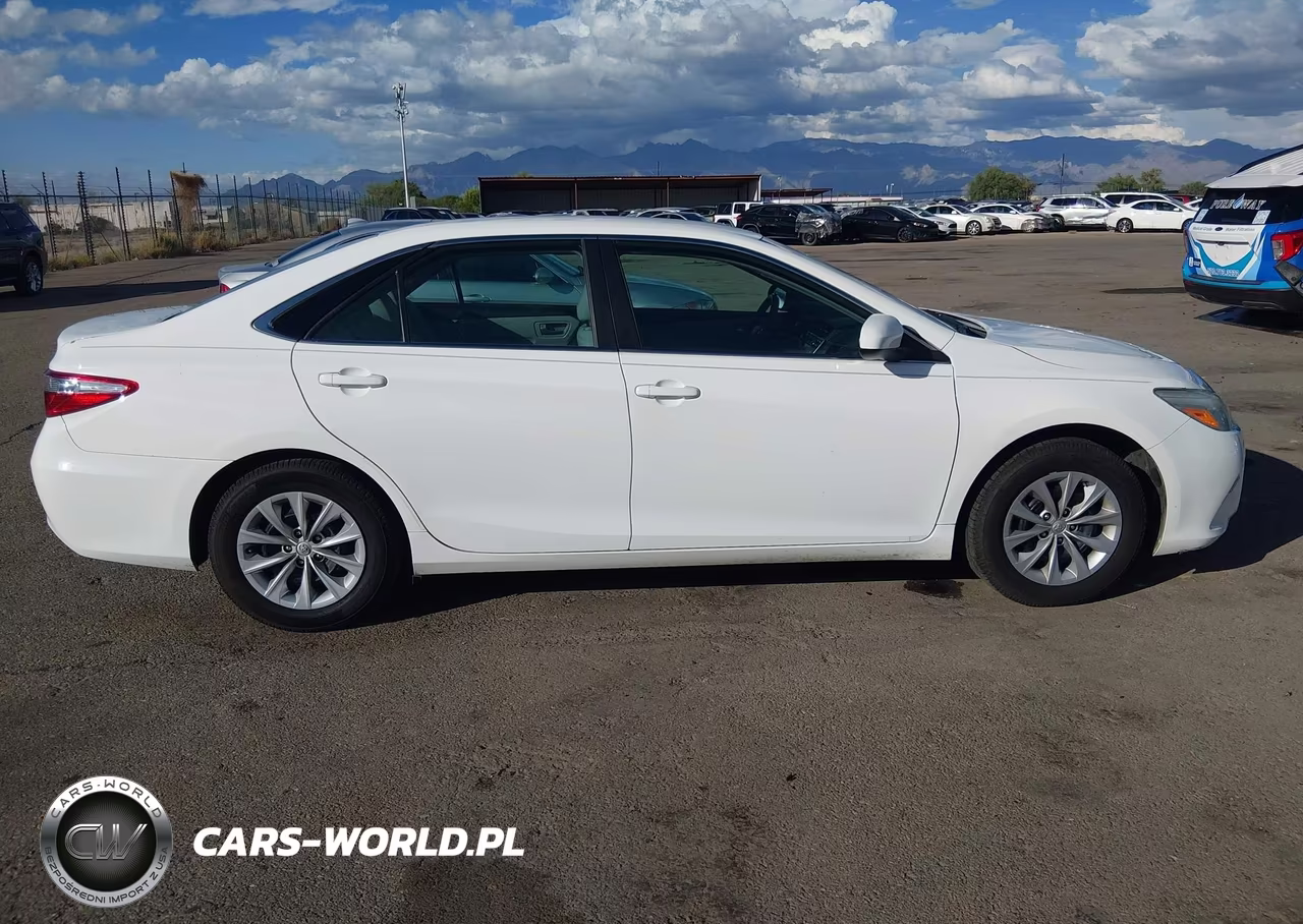 2016 Toyota Camry Le VIN:4T4BF1FK1GR519455 - 13