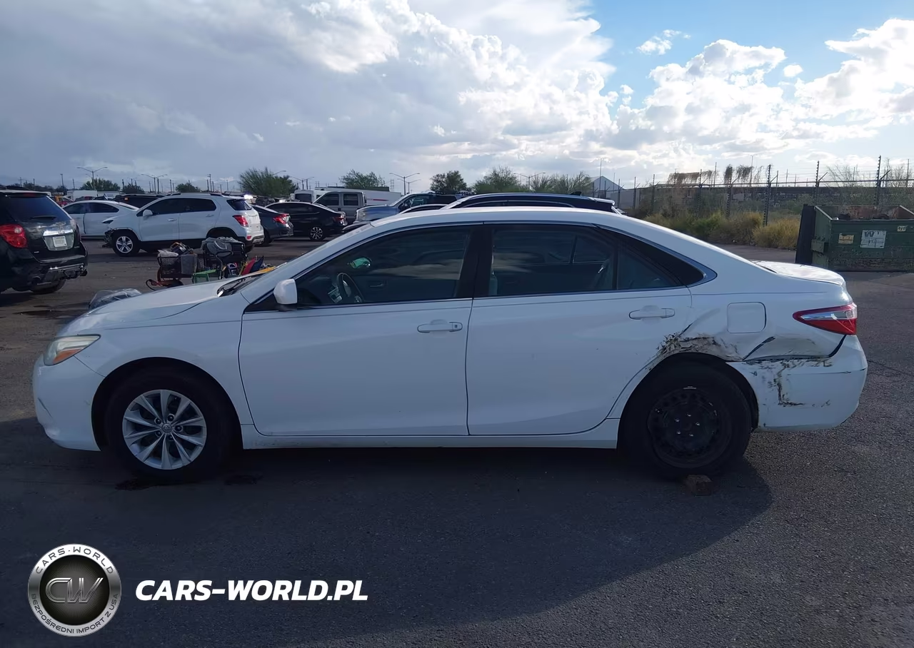 2016 Toyota Camry Le VIN:4T4BF1FK1GR519455 - 14