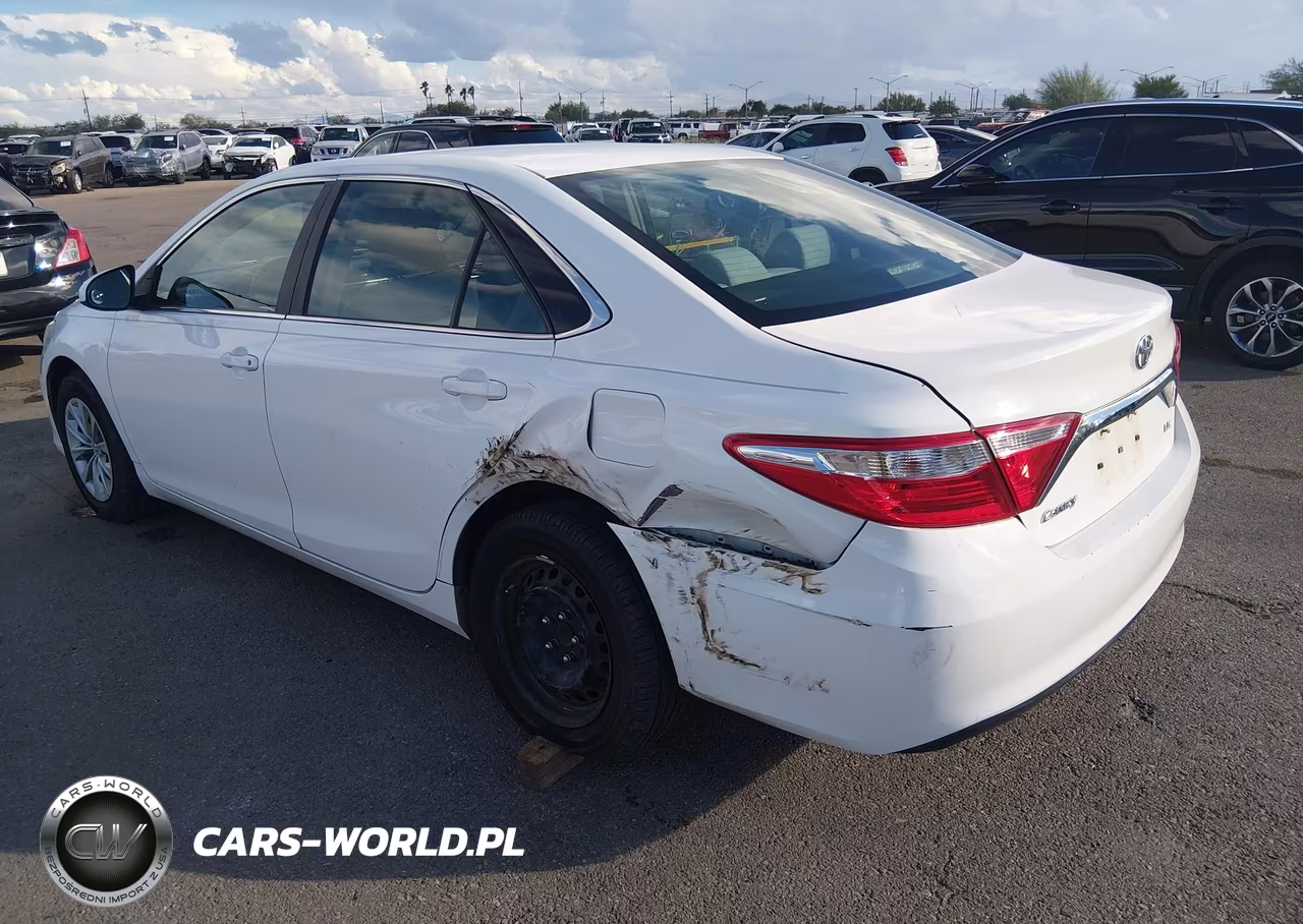 2016 Toyota Camry Le VIN:4T4BF1FK1GR519455 - 3