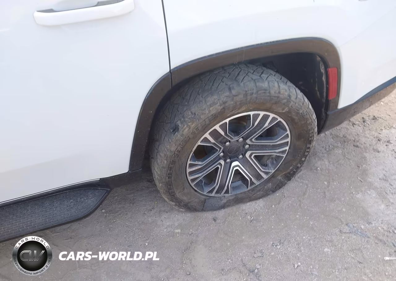 2024 Jeep Wagoneer Series Ii 4X2 VIN:1C4SJUBPXRS126360 - 17