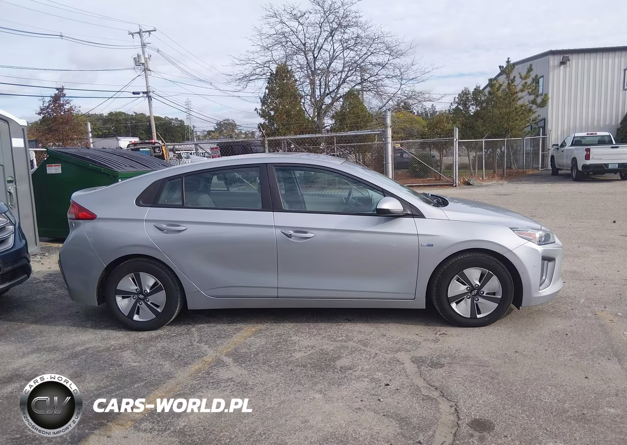 2020 Hyundai Ioniq Hybrid Blue VIN:KMHC65LC5LU231144 - 18