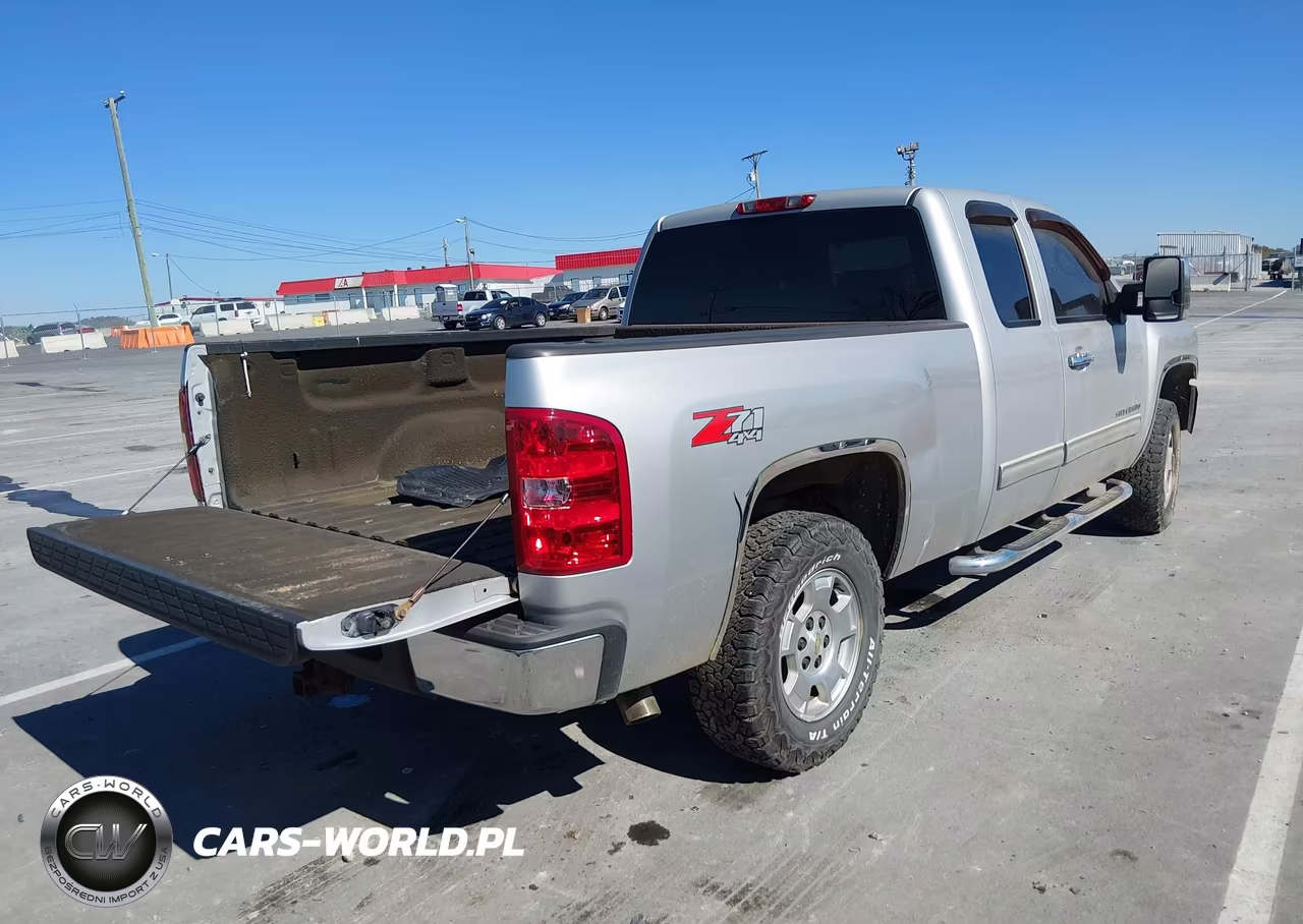 2010 Chevrolet Silverado 1500 Lt VIN:1GCSKSE33AZ167340 - 4