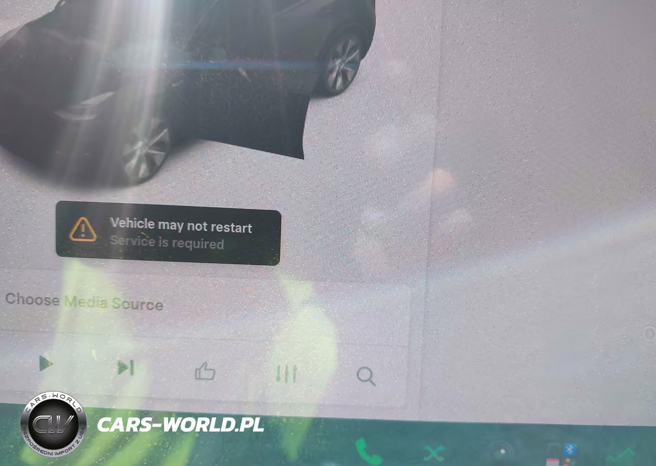 2021 Tesla Model Y Standard Range Rear-Wheel Drive VIN:5YJYGDED6MF163096 - 21