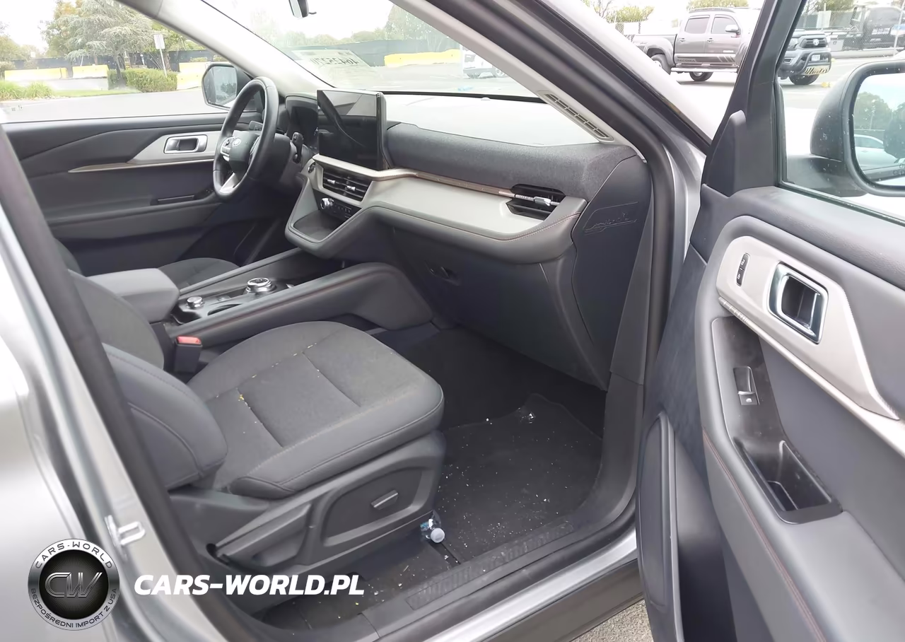2025 Ford Explorer Active VIN:1FMUK8DH0SGA59954 - 5