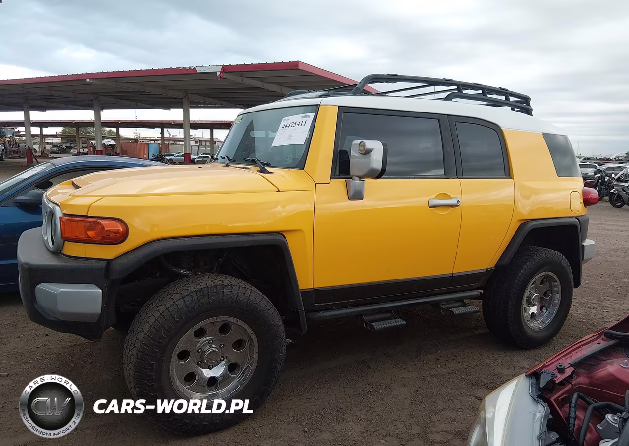 TOYOTA FJ CRUISER VIN:JTEBU11F470048774 - 14