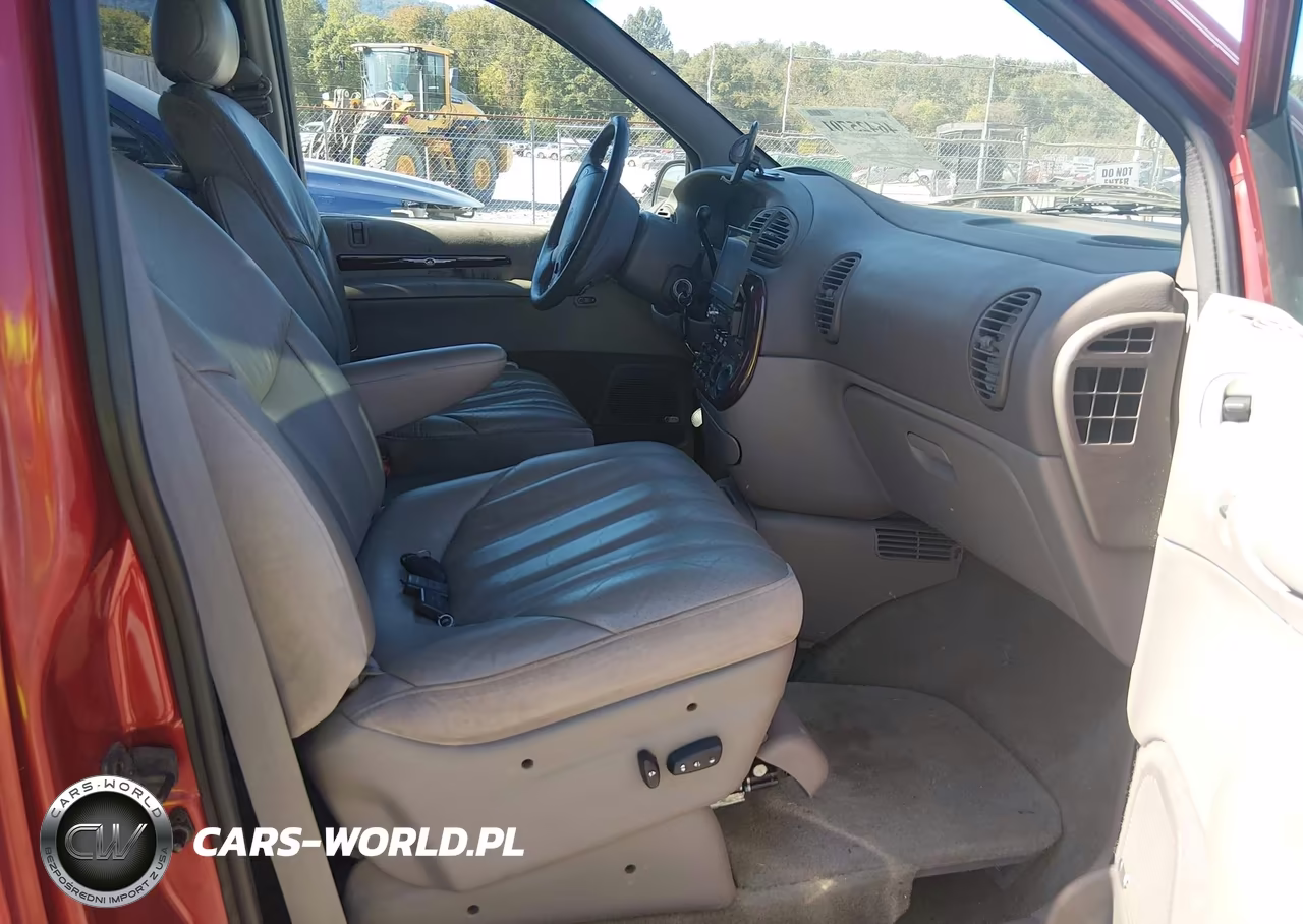 2000 Chrysler Town & Country Limited VIN:1C4GP64LXYB663528 - 5