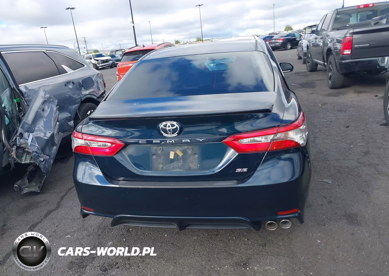 2018 Toyota Camry Se VIN:4T1B11HK0JU639910 - 16