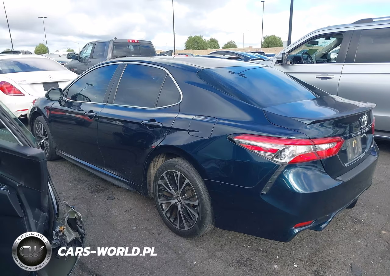 2018 Toyota Camry Se VIN:4T1B11HK0JU639910 - 3