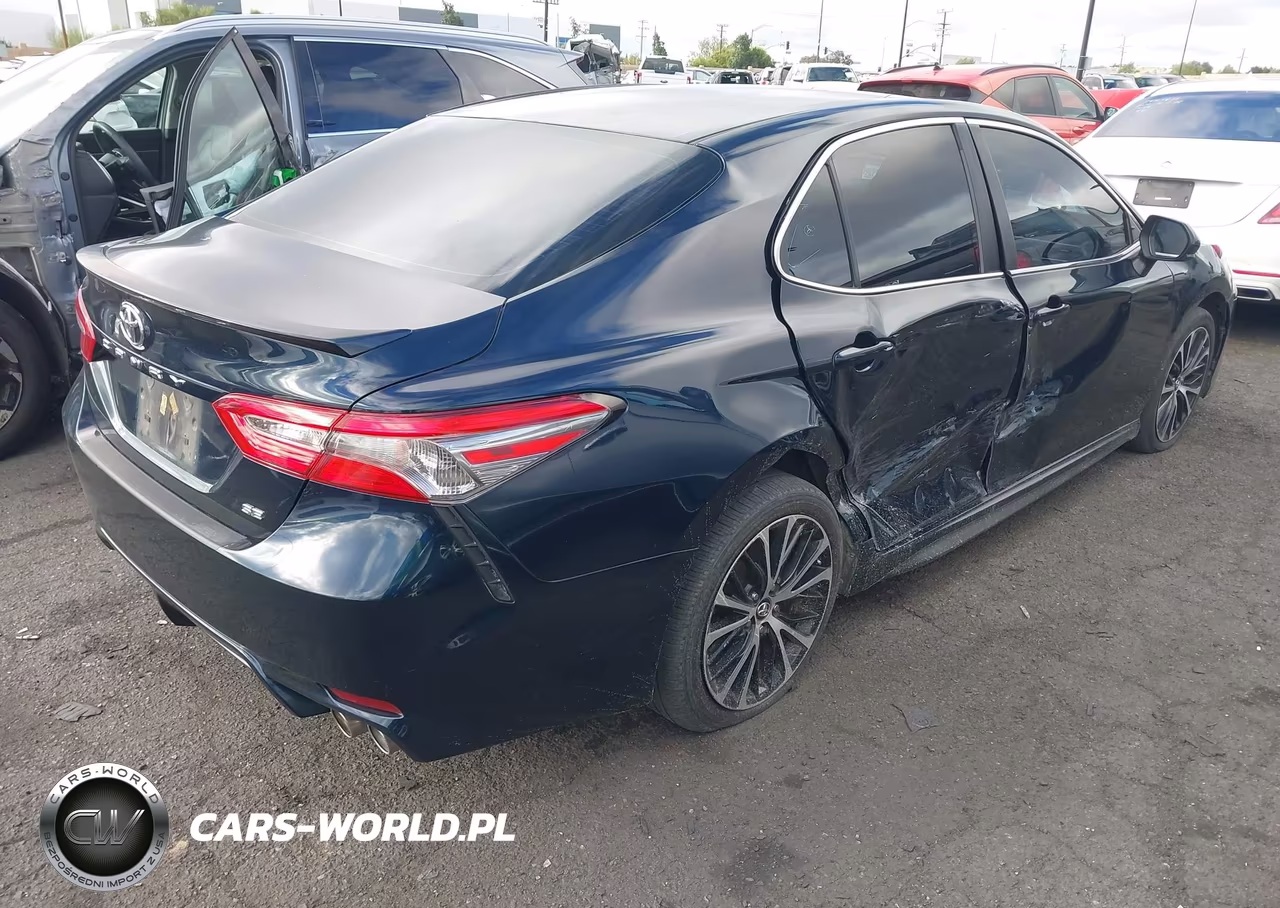 2018 Toyota Camry Se VIN:4T1B11HK0JU639910 - 4