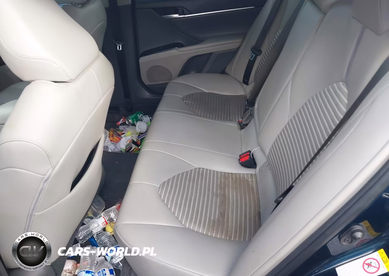 2018 Toyota Camry Se VIN:4T1B11HK0JU639910 - 8