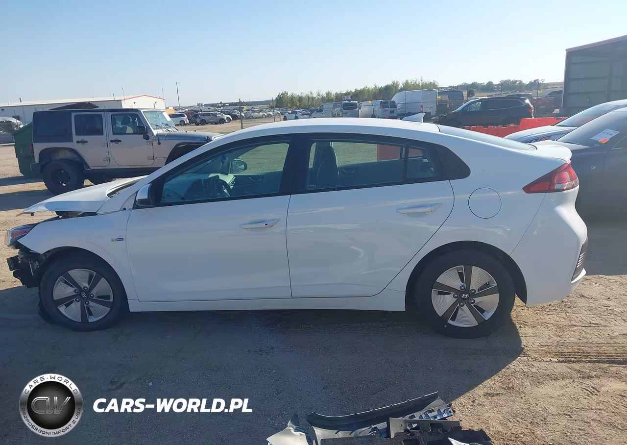 2020 Hyundai Ioniq Hybrid Blue VIN:KMHC65LC5LU232696 - 15