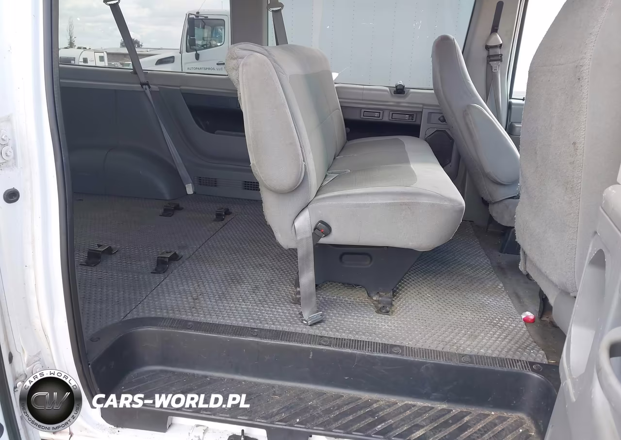 2007 Ford E-350 Super Duty Xl-Xlt VIN:1FBSS31L17DA42763 - 8