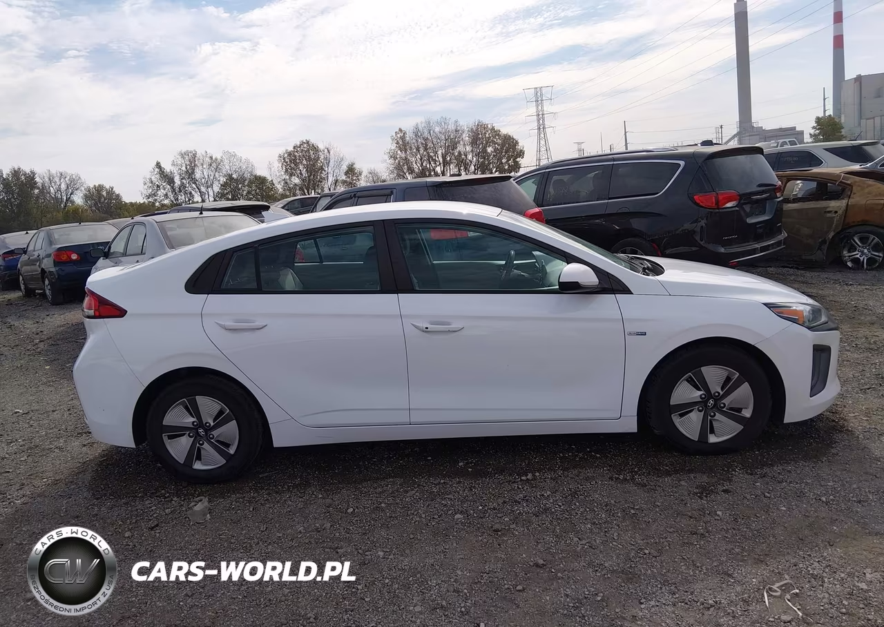 2020 Hyundai Ioniq Hybrid Blue VIN:KMHC65LC9LU231745 - 13