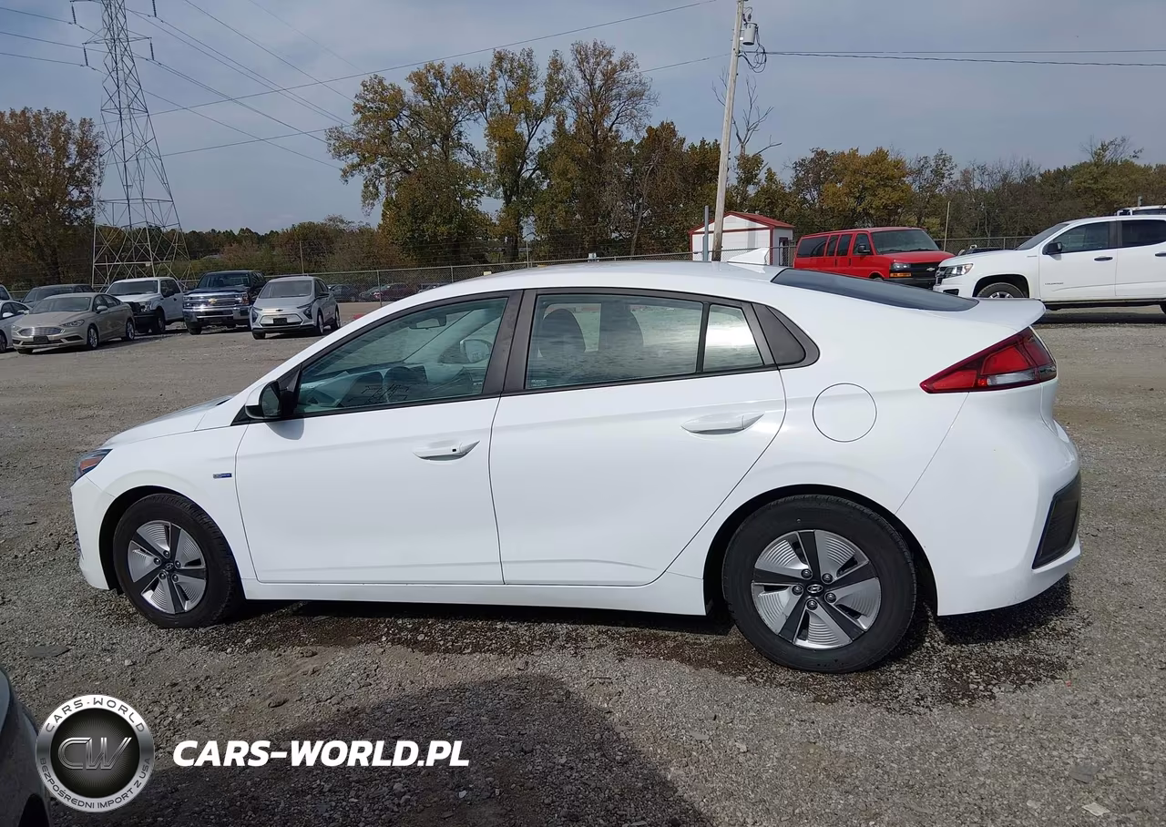 2020 Hyundai Ioniq Hybrid Blue VIN:KMHC65LC9LU231745 - 14