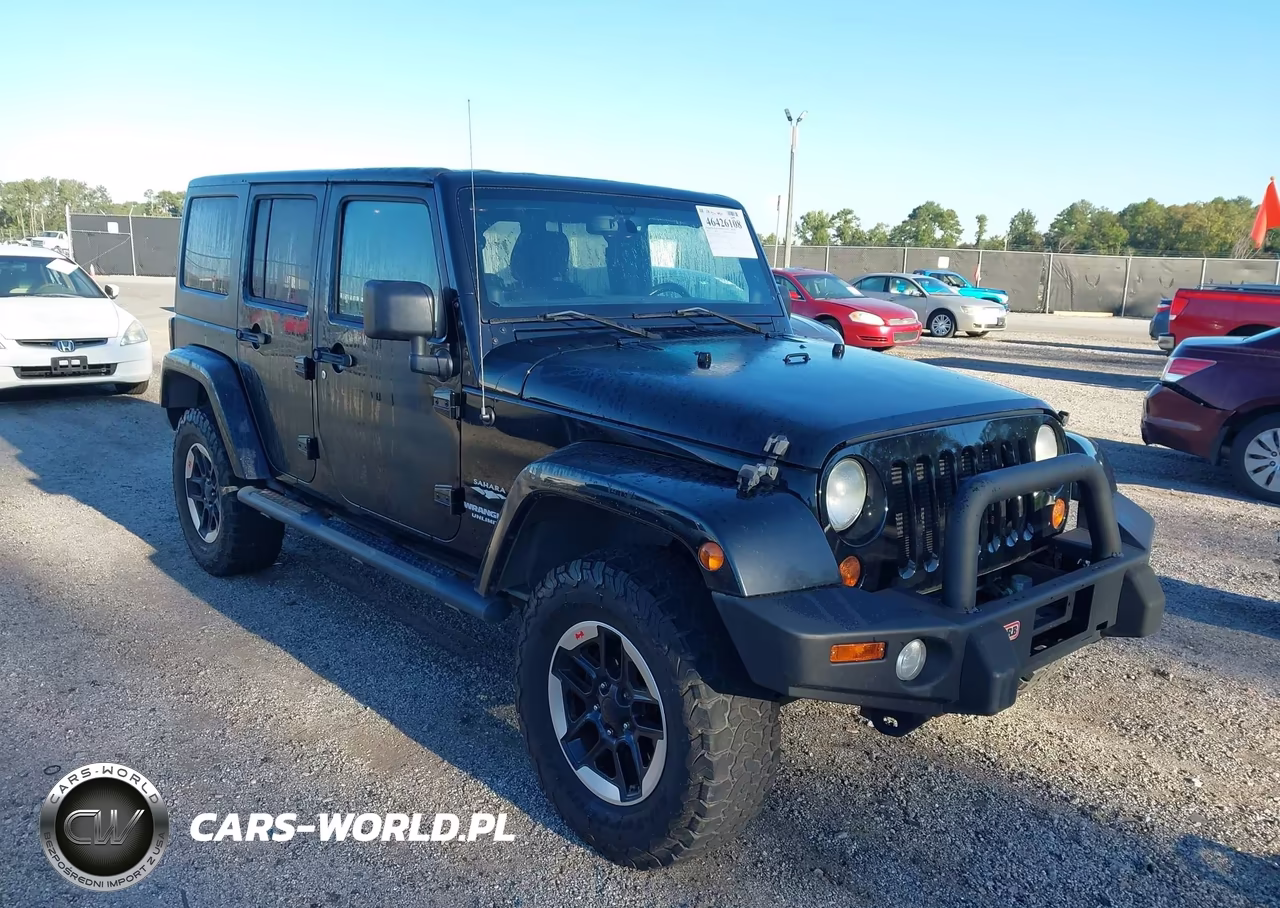 2013 Jeep Wrangler Unlimited Sahara VIN:1C4HJWEG3DL525308 - 1