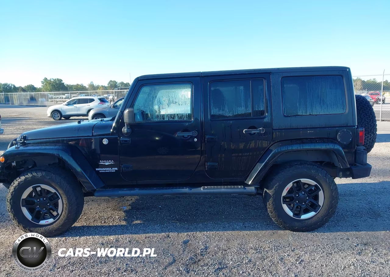 2013 Jeep Wrangler Unlimited Sahara VIN:1C4HJWEG3DL525308 - 14