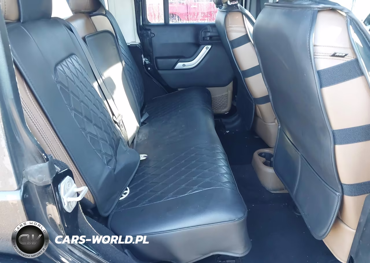 2013 Jeep Wrangler Unlimited Sahara VIN:1C4HJWEG3DL525308 - 8