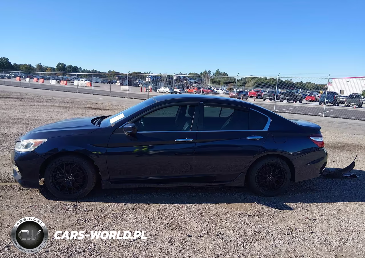 2017 Honda Accord Sport VIN:1HGCR2F56HA046800 - 14