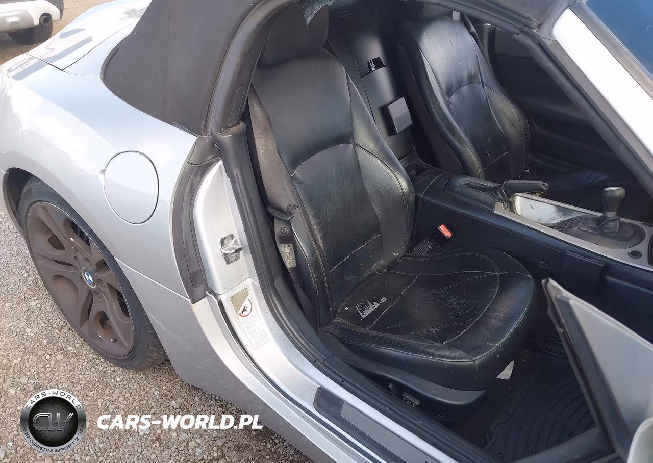 2003 BMW Z4 3.0I VIN:4USBT53473LT22949 - 8