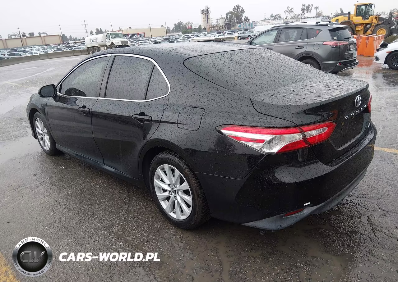 2018 Toyota Camry Le VIN:JTNB11HK7J3028360 - 3