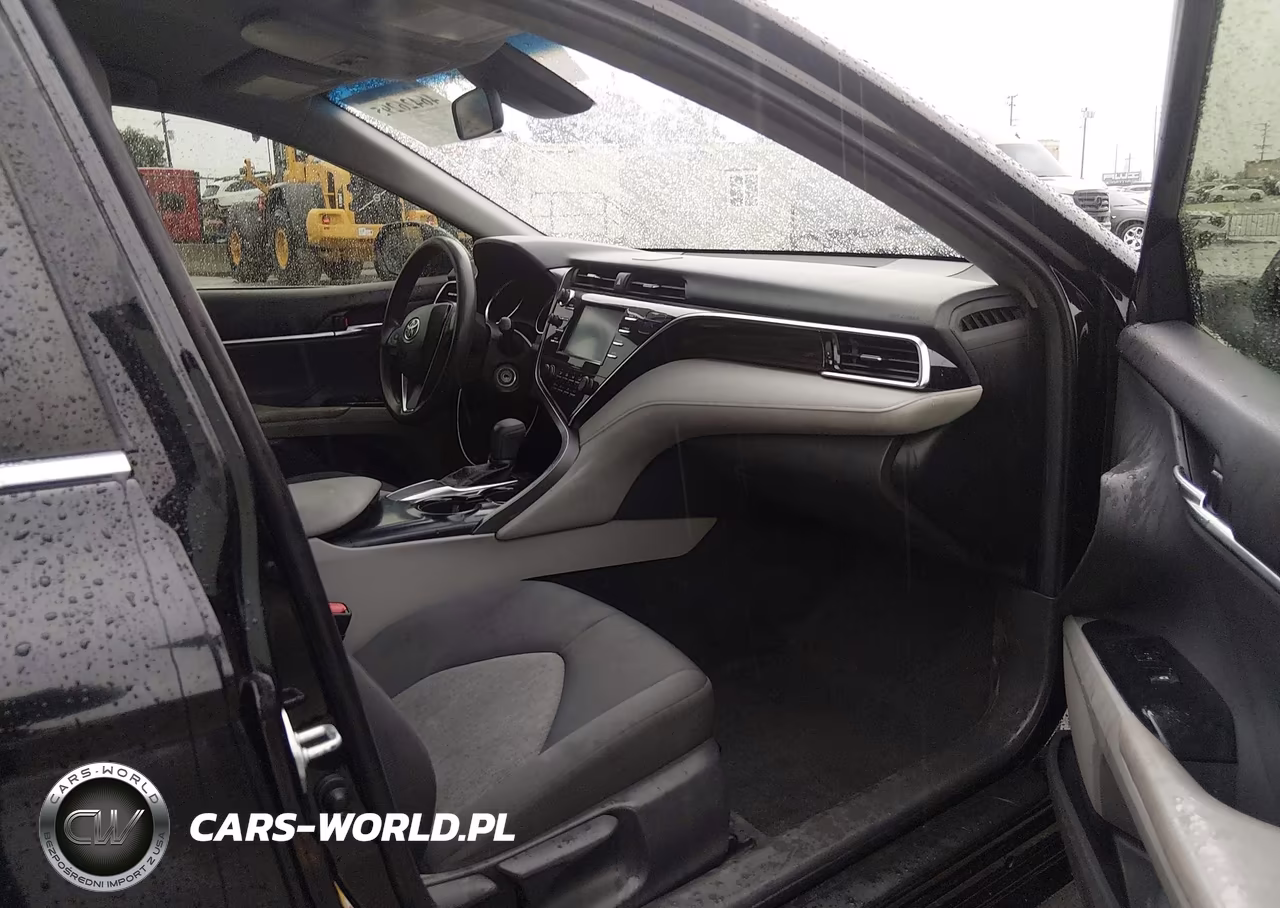 2018 Toyota Camry Le VIN:JTNB11HK7J3028360 - 5