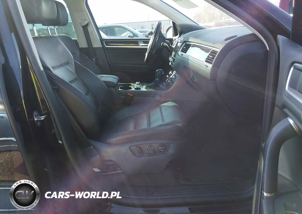 2016 Volkswagen Touareg Vr6 Lux VIN:WVGEF9BP1GD013079 - 5