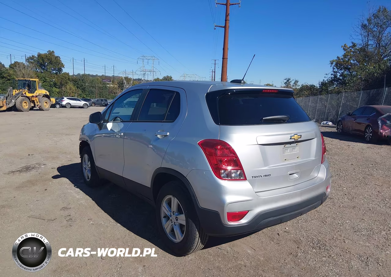 2020 Chevrolet Trax Awd Ls VIN:KL7CJNSBXLB032742 - 3