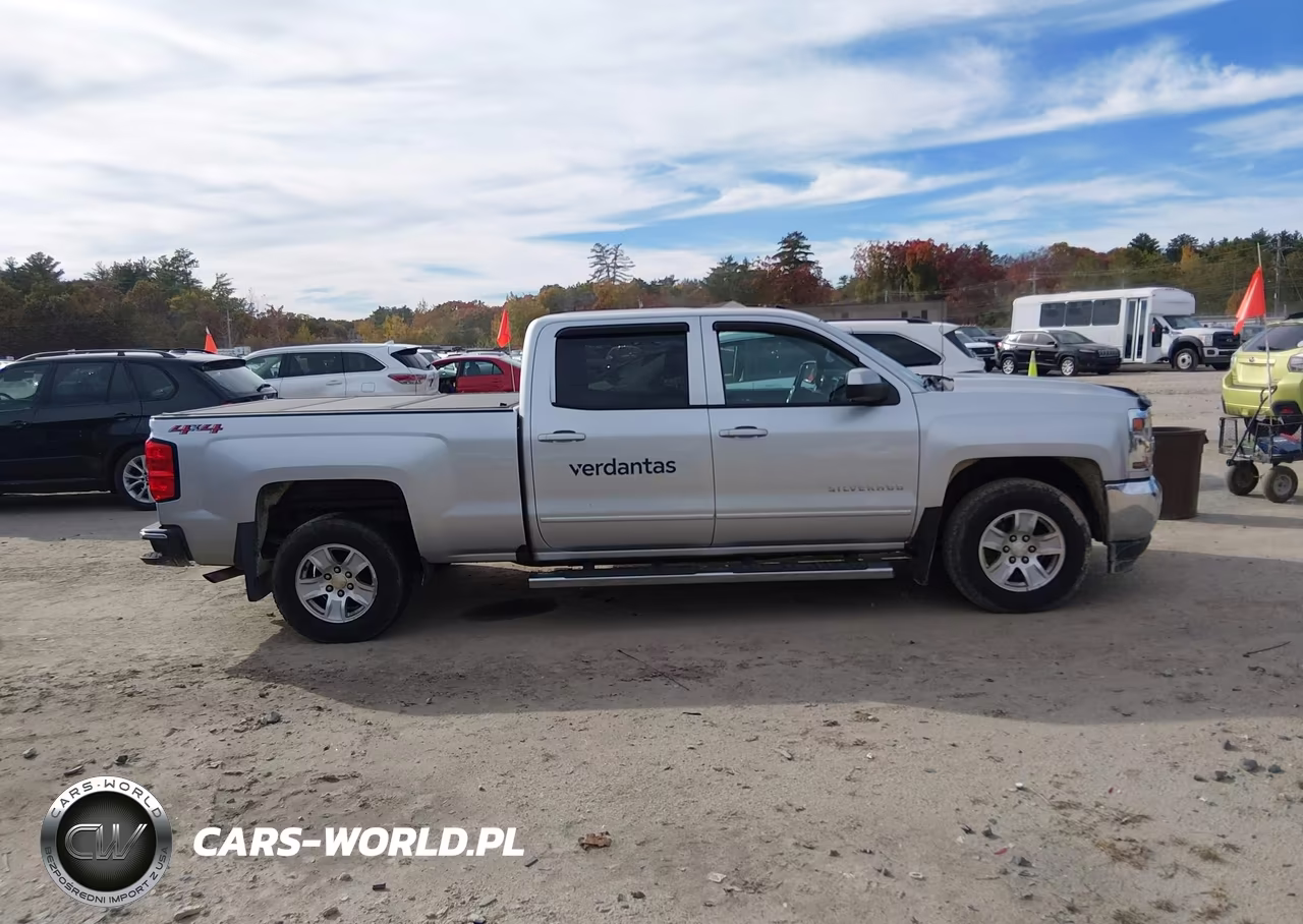2018 Chevrolet Silverado 1500 1Lt VIN:1GCUKREC4JF175238 - 13
