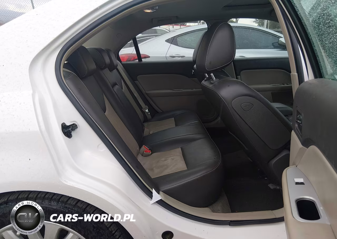 2010 Mercury Milan Hybrid VIN:3MEDM0L36AR659549 - 8