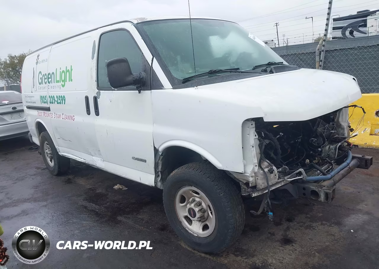 2005 GMC Savana Standard