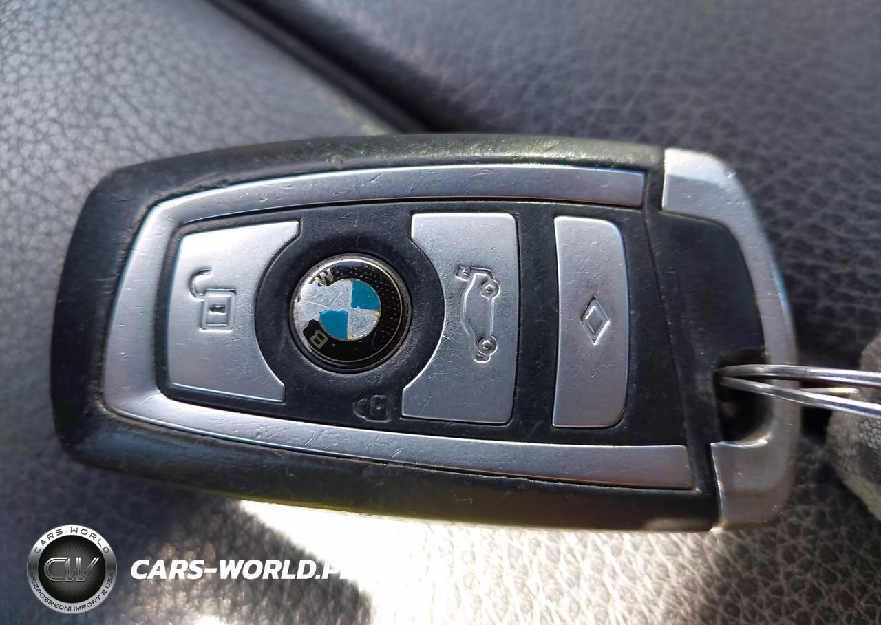 2011 BMW 740I VIN:WBAKA4C52BC392157 - 11